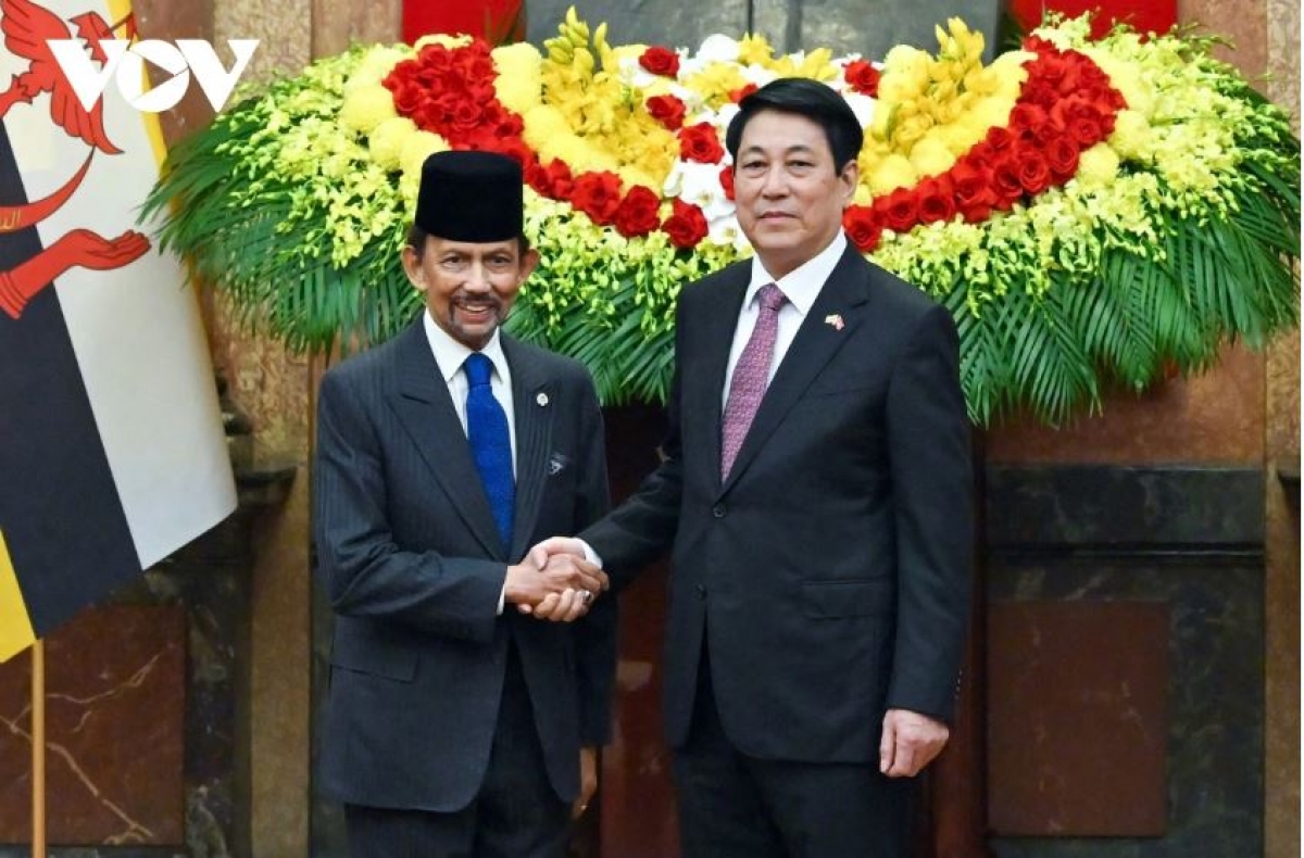 Khua lăn čar Lương Cường lehanăn Mtao Brunei Darussalam Haji Hassanal Bolkiah