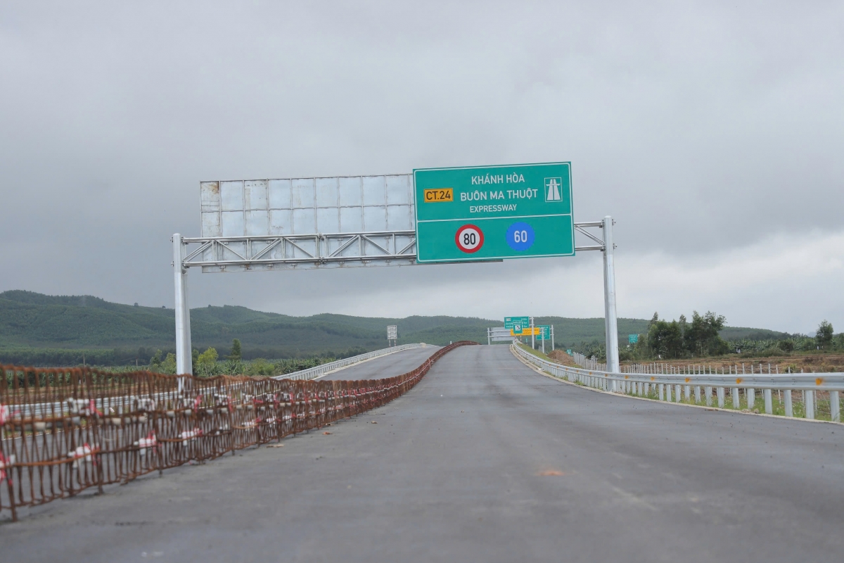 Gùng rơndeh lòt mhar Khánh Hoà – Buôn Ma Thuột