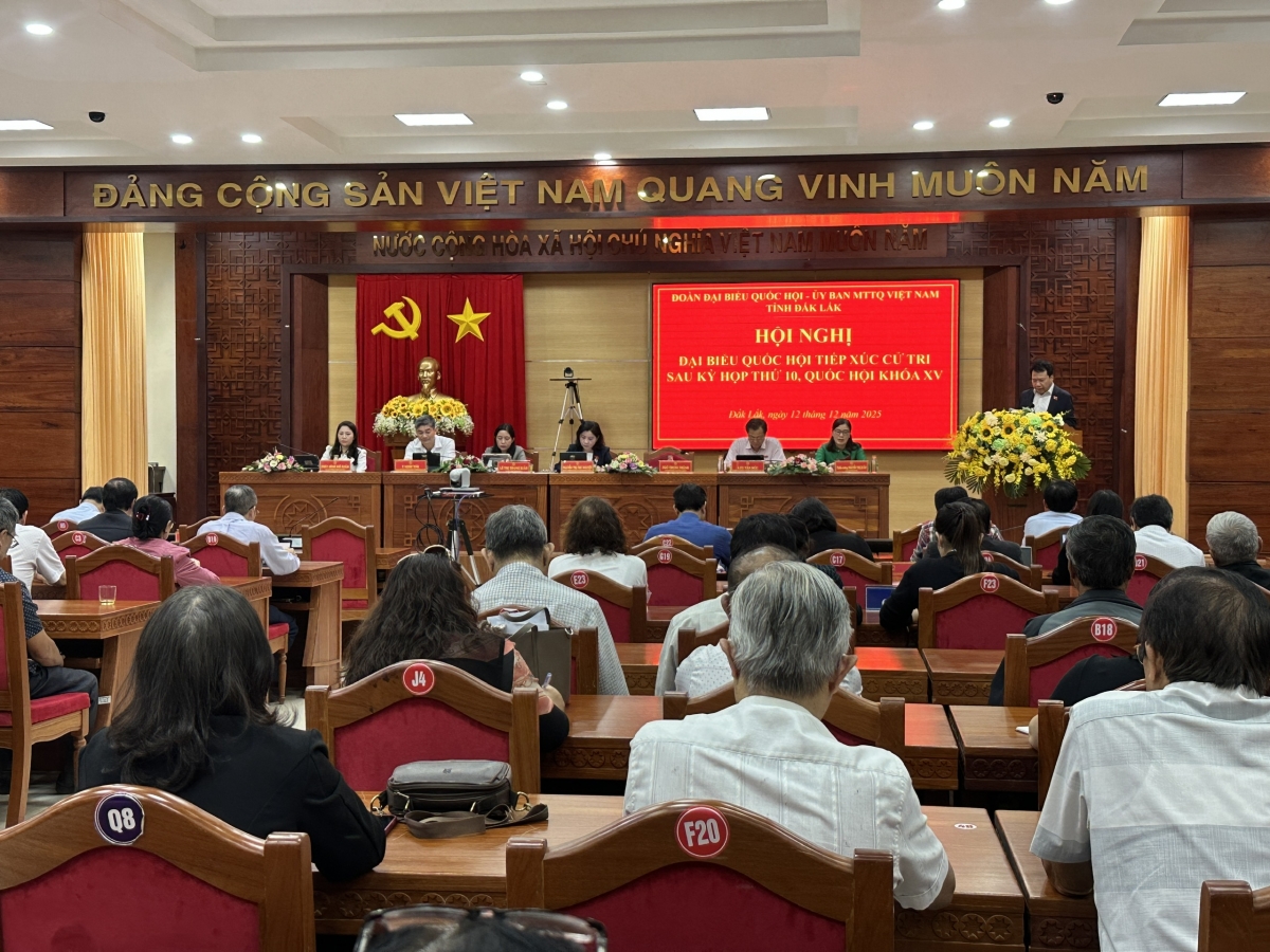 
Đắk Lắk pơgơ̆r hop akŏm tơƀơ̆p pơma dơnuh hăm bơngai tăh hla