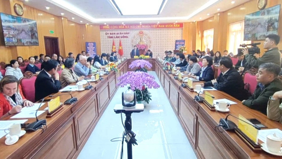 
Hop akŏm kơ dêh char Lâm Đồng