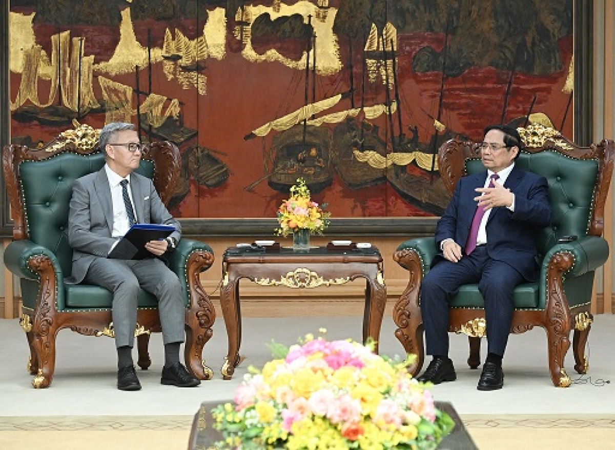 
Thủ tướng Phạm Minh Chính sơng Kơdră tơm jang tơbôl teh đak Lào