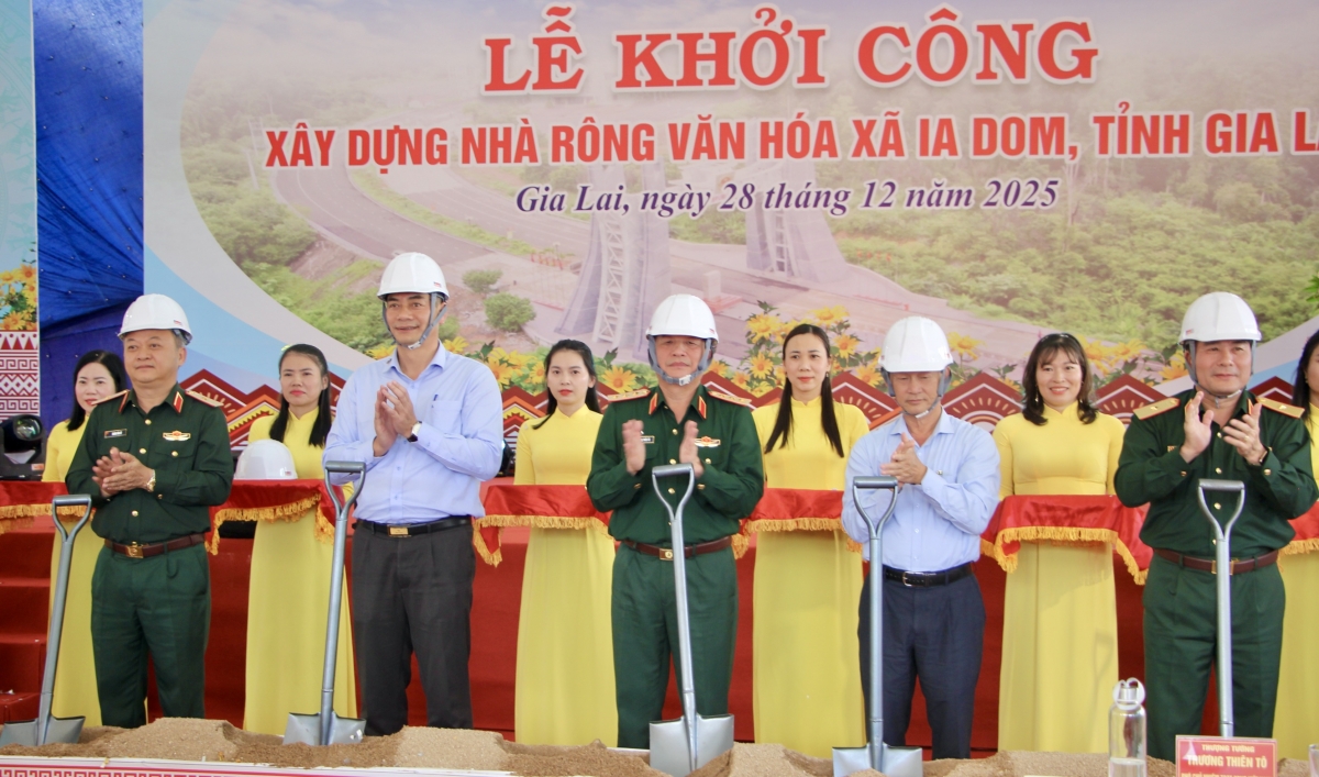 
Dôm bơngai tang măt đơ̆ng Anih tơm vei lăng khul linh teh đak, Binh đoàn 15 păng Khul kơdră tơring tơlĕch man Rông xăh Ia Dom