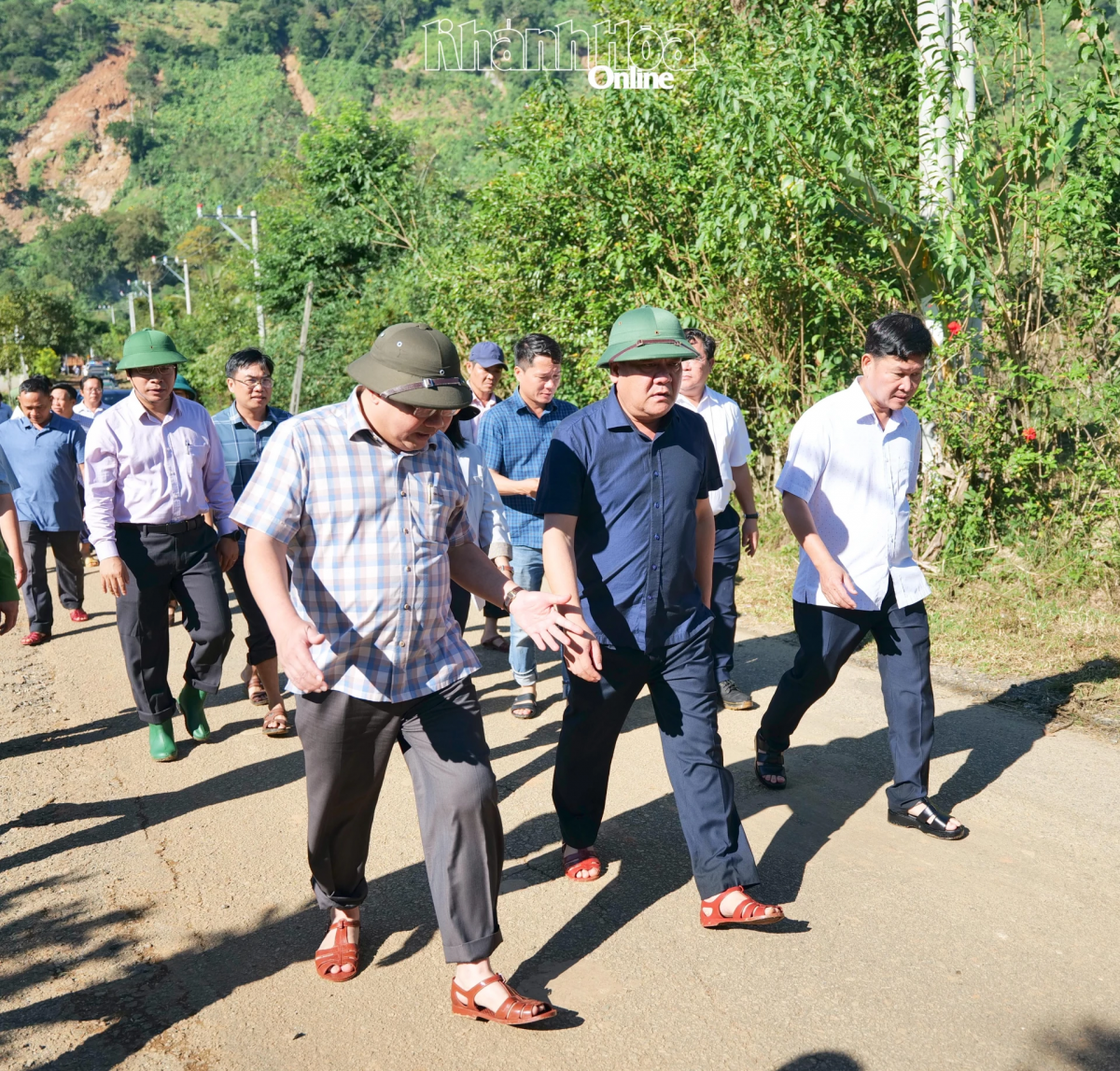 Akaok UB Bhap bini tinh Trần Trung Phong ba akaok kapul ngak bruk nao pasang iek labik jaleih taneh di palei Bậc Rây 1, xa Bác Ái Tây