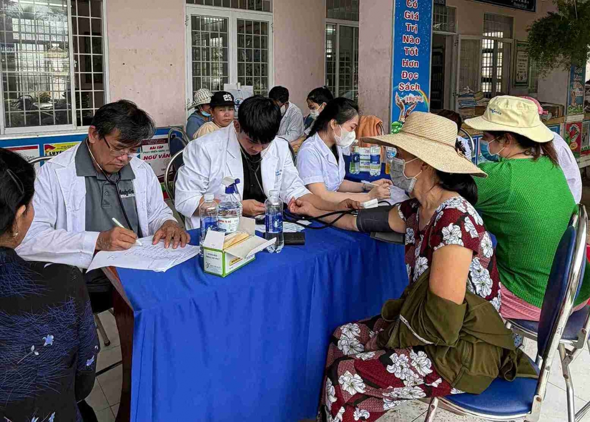 Tuk ia sua tathuak abih, rilo rahra hu sangka, tui iek prein yava