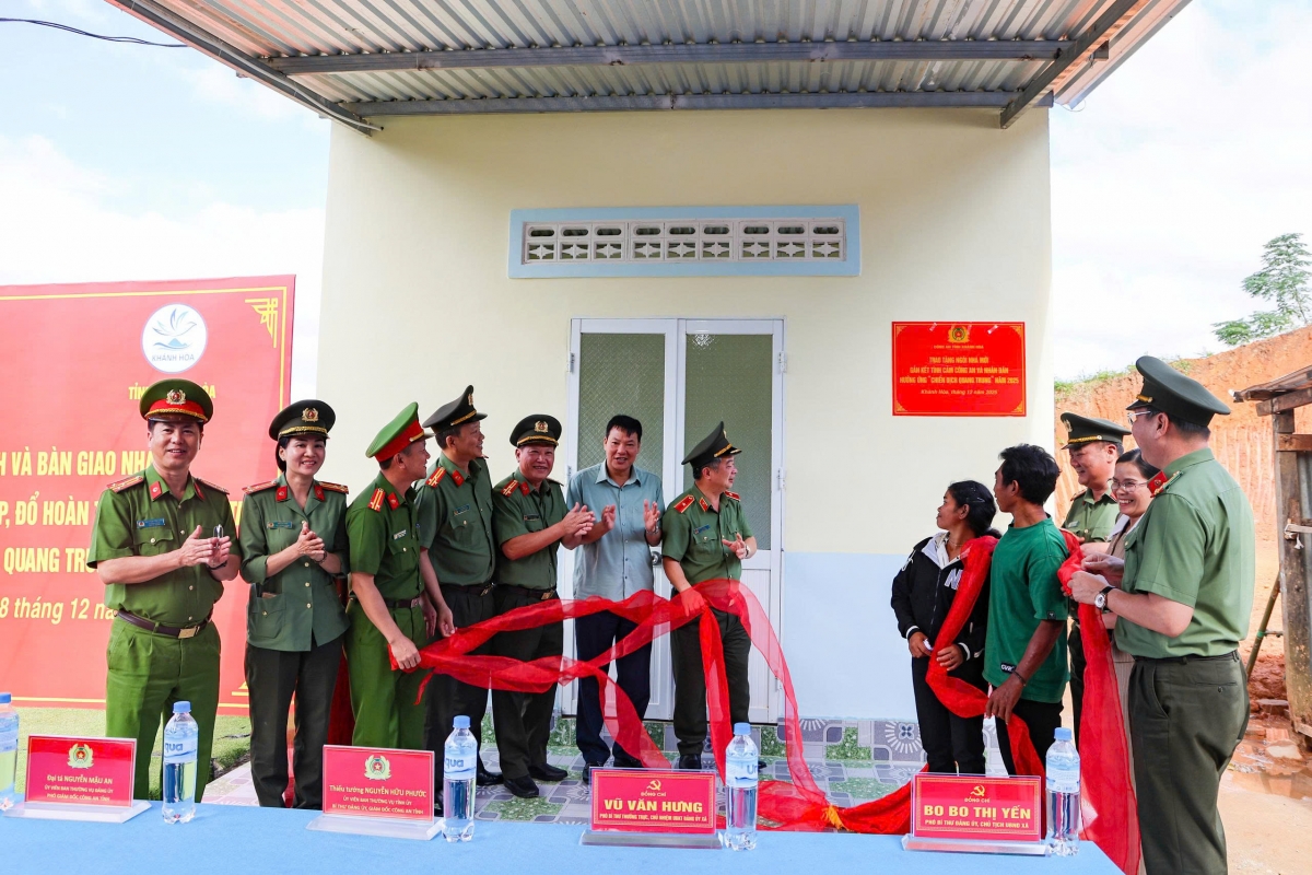 Mâu toăng hngêi ki apoăng hiăng châ mơjiâng ƀă pơcháu ăm tơná kuăn pơlê