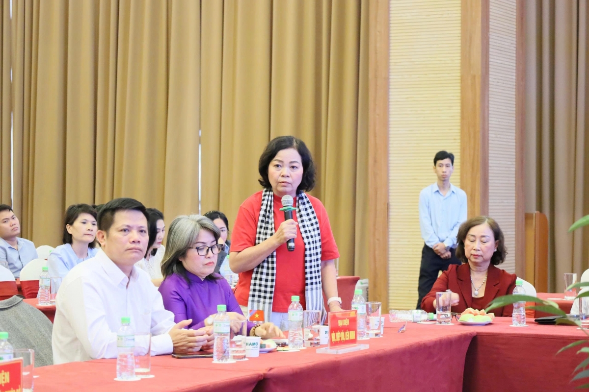 Yă Nguyễn Thị Thành Thực, ding kơna Khul apăn bruă ngă hmua mrô Việt Nam