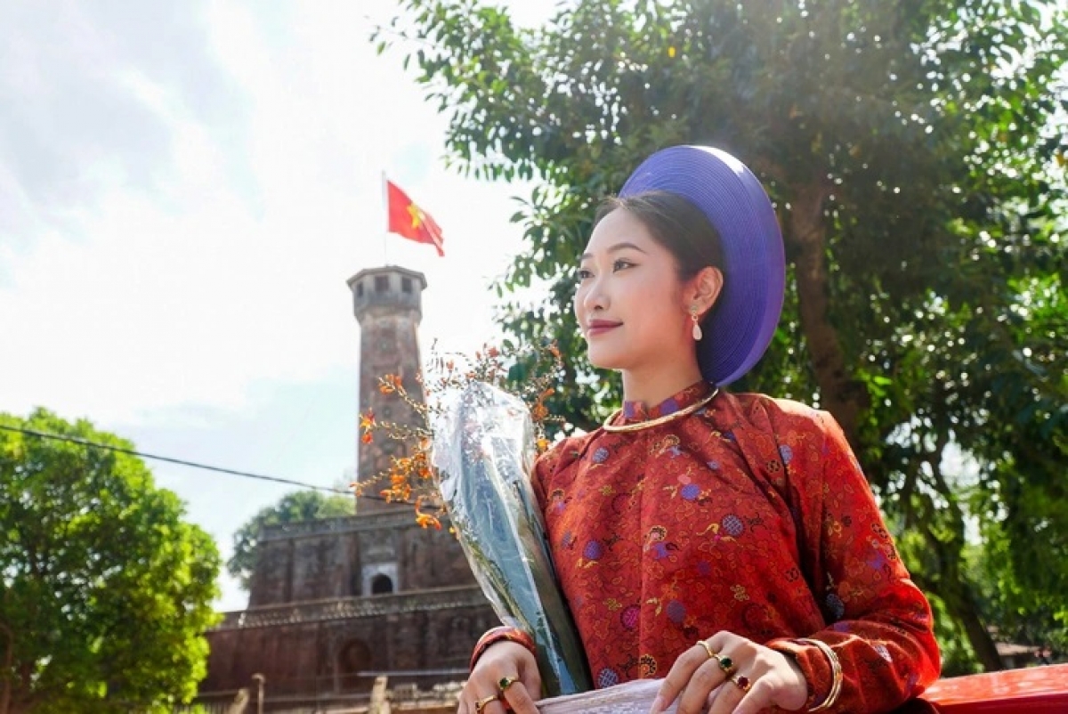 Nghỉ Tết là dịp để người lao động thực hiện kế hoạch đi chơi, thăm quê - Ảnh: NGUYỄN HIỀN