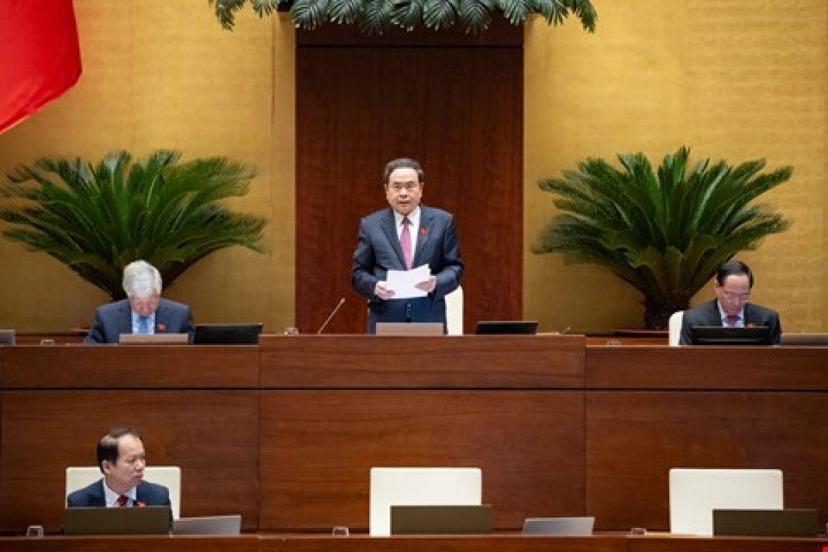 Kruanh Quốc hội rđau đă