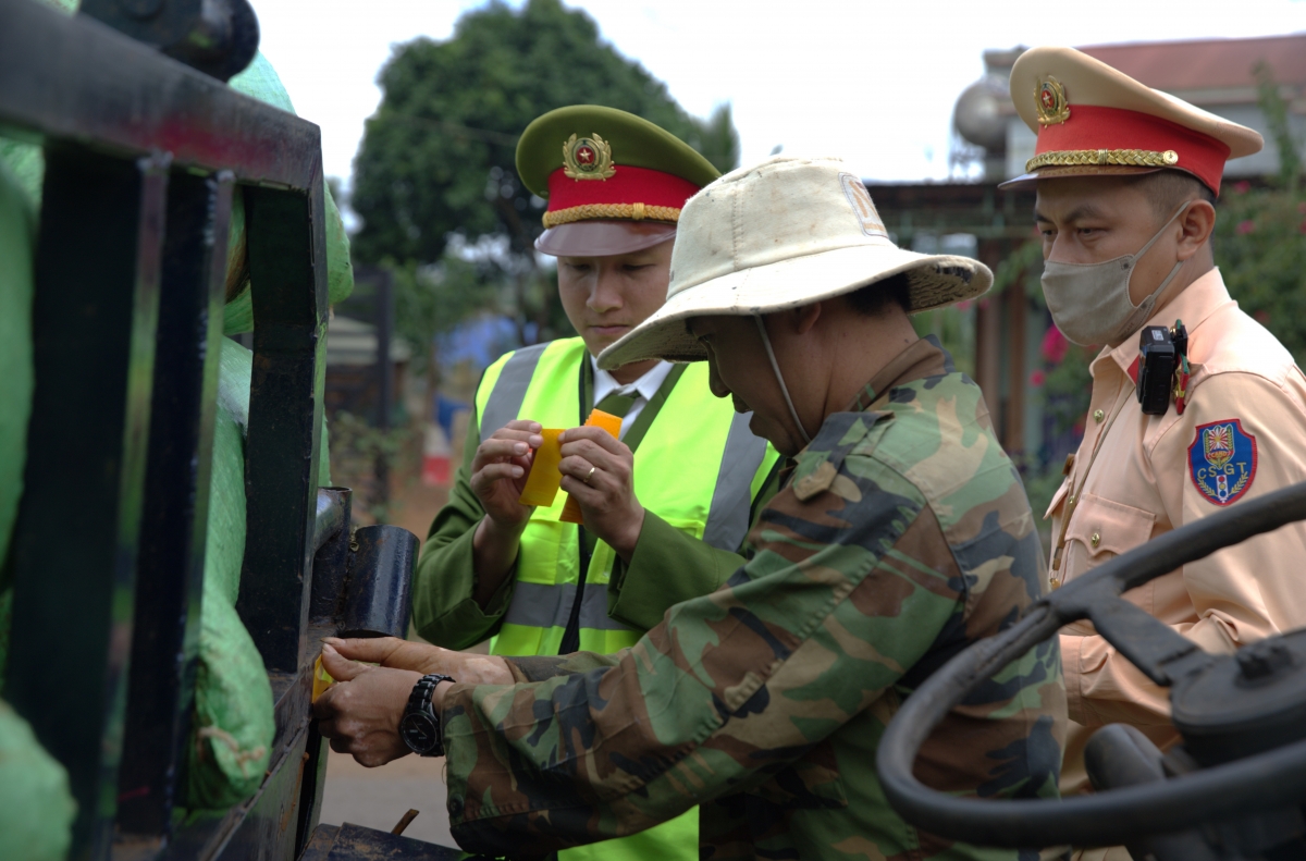 Kwang àng càr Lâm Đồng dong kờl làng bol lir tem gơcrà àng ai rơndeh lơ òr in