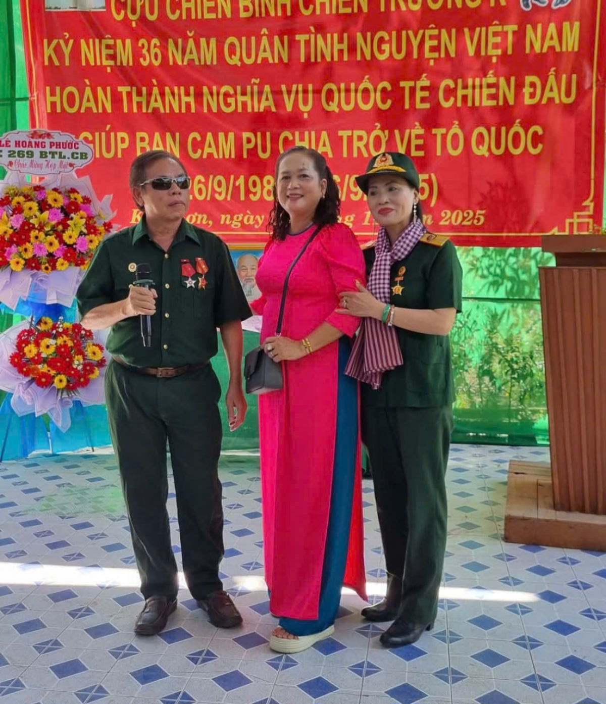 Cựu chiến binh, thương binh Nguyễn Văn Tùng dù không nhận biết ánh sáng nhưng hăng hái trong mọi phong trào