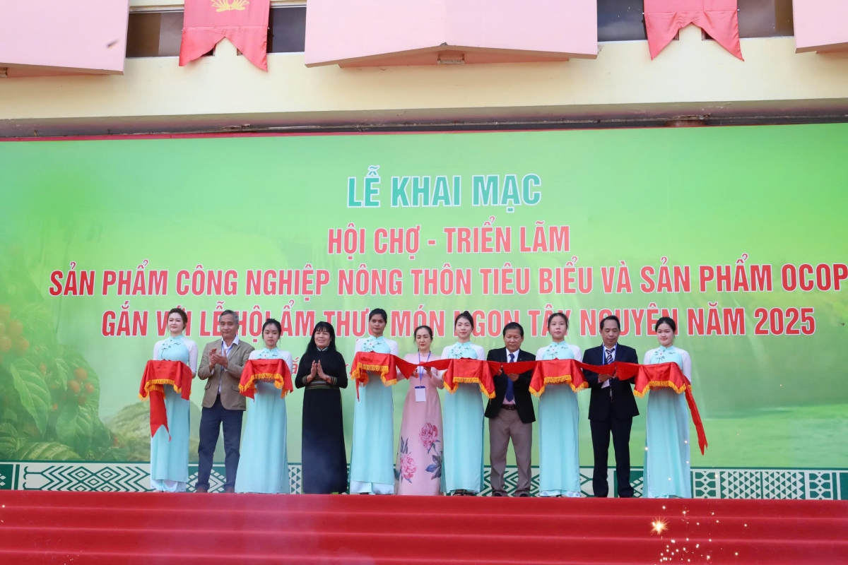 Êbeh 250 knưng mnơ̆ng hlăm Knăm rang msah OCOP mguôp hŏng mnơ̆ng ƀơ̆ng Lăn Dap Kngư