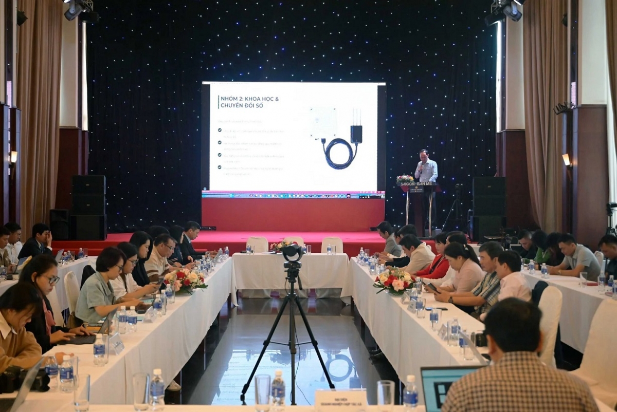 Mâu kăn veăng hôp a rôh hôp