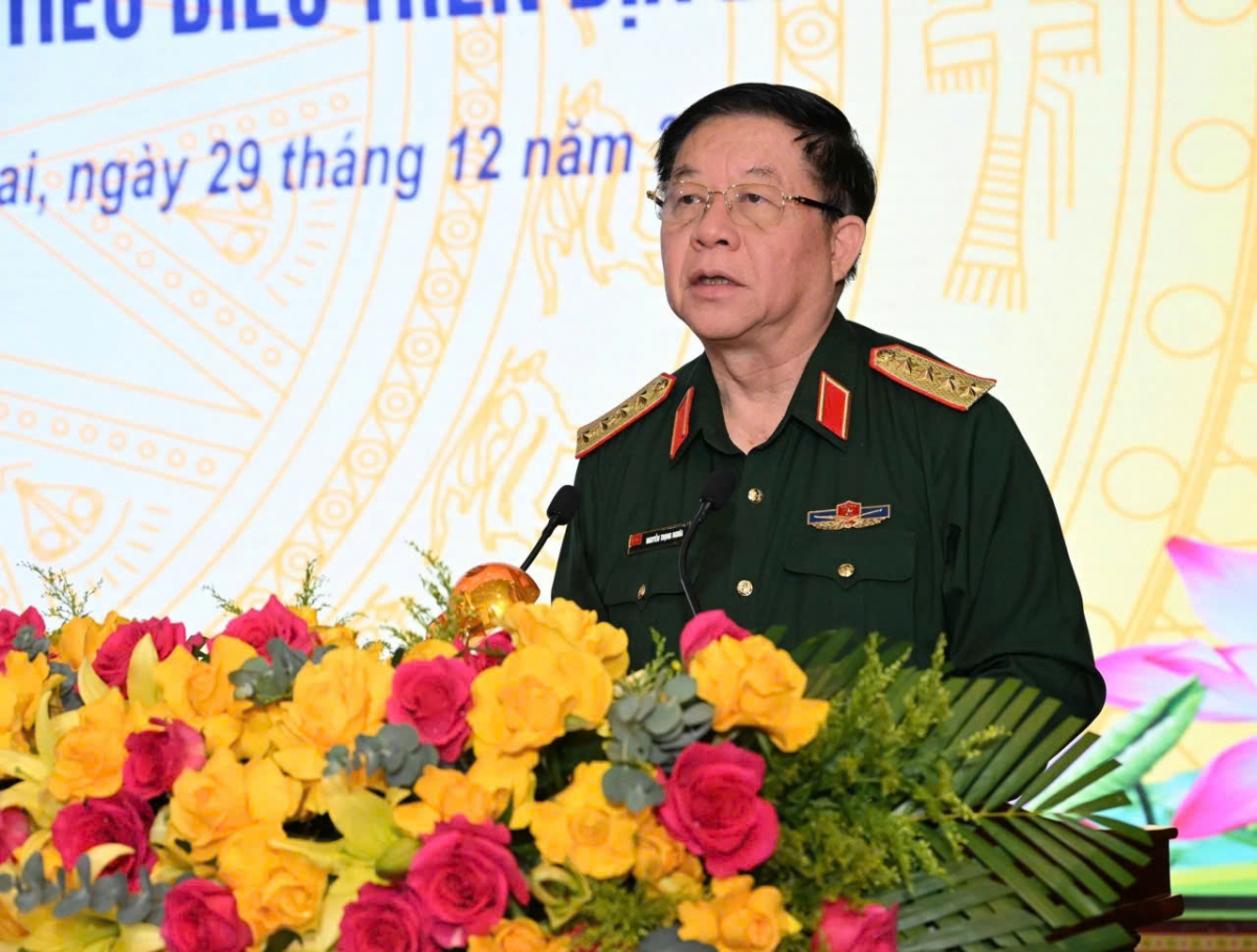 Đại tướng Nguyễn Trọng Nghiã pơhiăp ƀơi mông Jơnum