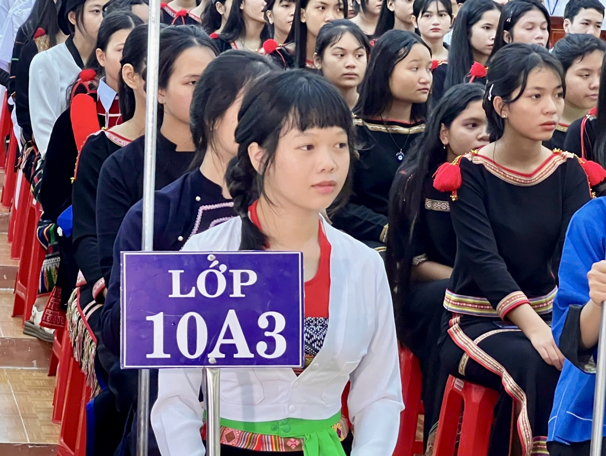 Kon hoc  ngih nti DTNT NTrang Lơng, Đắk Lắk.