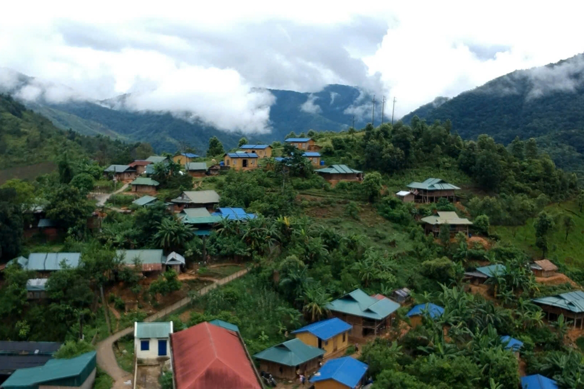 Dù còn nhiều khó khăn, nhưng các bản làng biên giới, nhất là vùng đồng bào La Hủ ở Lai Châu đã có bộ mặt khởi sắc hơn