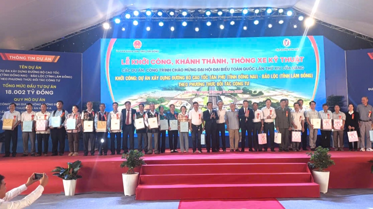 Lâm Đồng ntơm ƀư trong têh Tân Phú- Bảo Lộc.