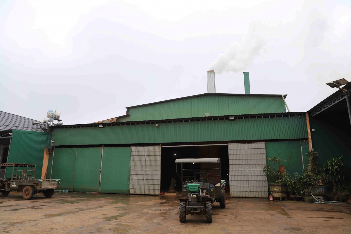 Anih ƀhu pơhang kơphê hăng măi mơ̆ng pô sang sĭ mơdrô Hạnh Phúc