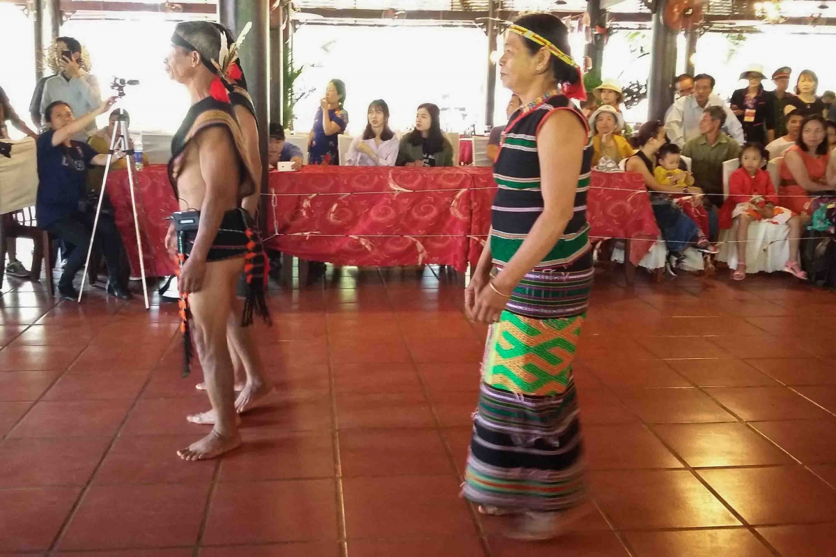 Rùp ai bơh tàm internet