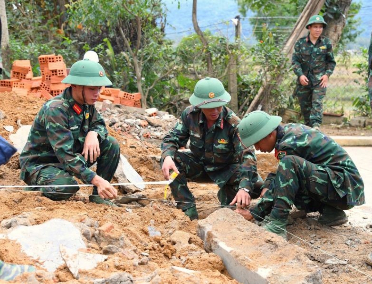 Ling tơhan djru ană plơi man sang tui hăng tơlơi pơtrun “Bruă mă Quang Trung” hơdeč hmar