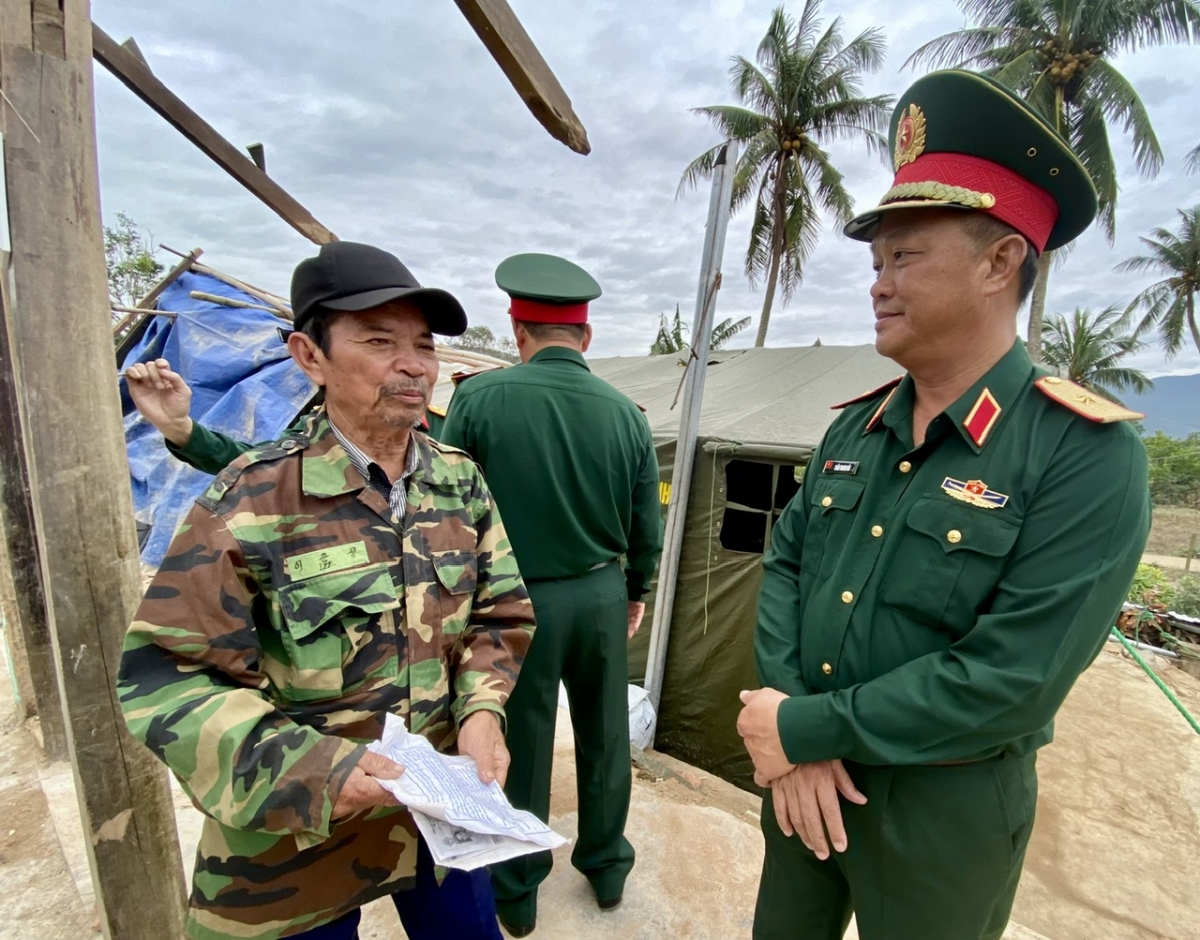 - Trần Văn Khánh (nah điâo), alŭ Phú Hữu, să  Hoà Thịnh, hơĭt ai tiê hŏngt rup sang ñĕ kơ êa lip lêč mâo lĭng kahan rŭ mdơ̆ng.