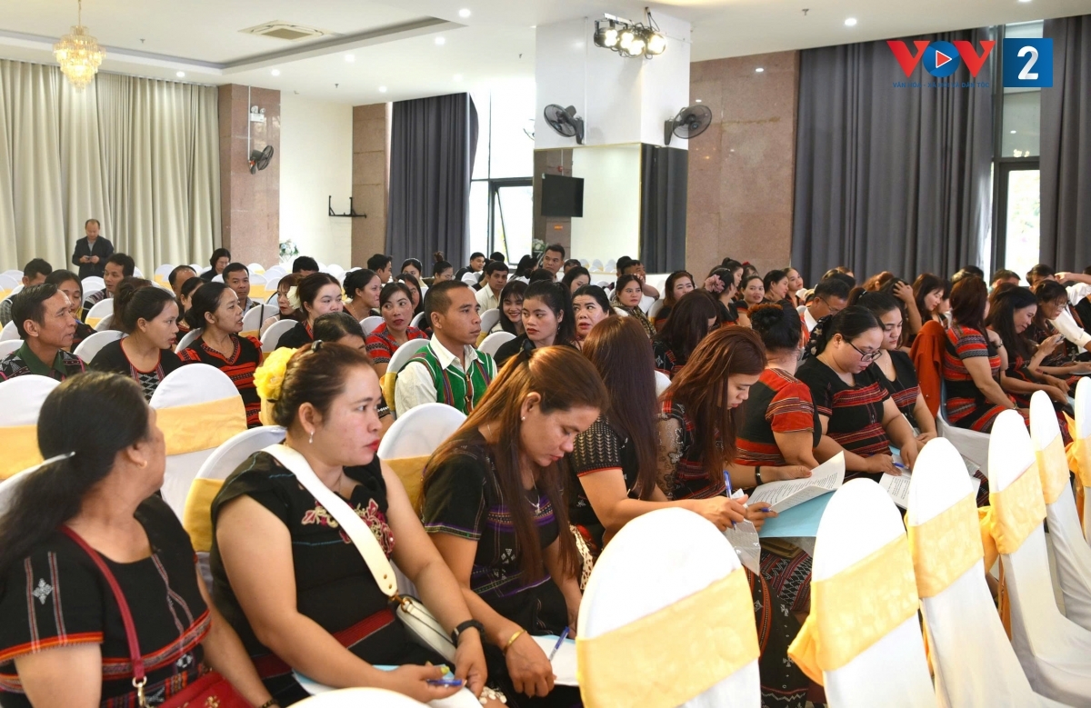 Lớp tập huấn về bảo tồn lễ hội truyền thống gắn với phát triển du lịch do Cục Văn hóa các Dân tộc Việt Nam phối hợp cùng Thành phố Huế tổ chức ngày 16 tháng 12