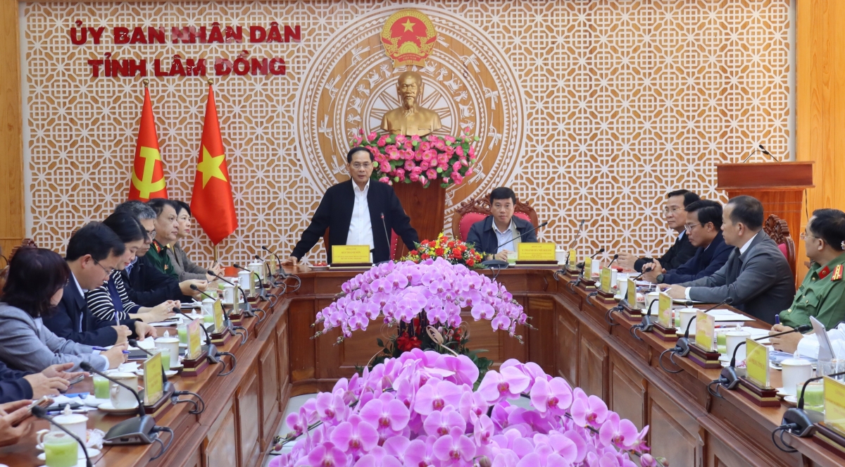 Phŏ Thủ tướng Bùi Thanh Sơn bơ̆jang tơ̆ Lâm Đồng