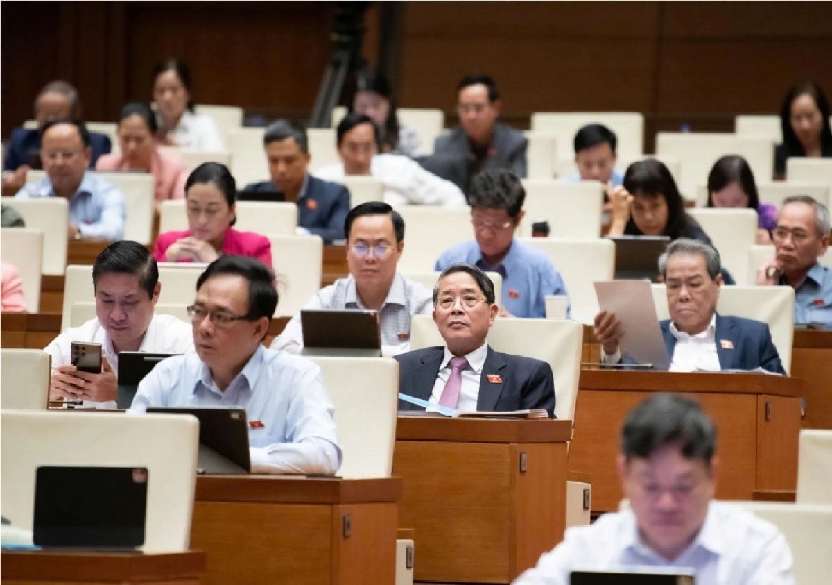 Ƀing Khua pơ ala mơnuih ƀôn sang mut hrŏm tŭ yap mă yua tơlơi phiăn amăng sang jơnum