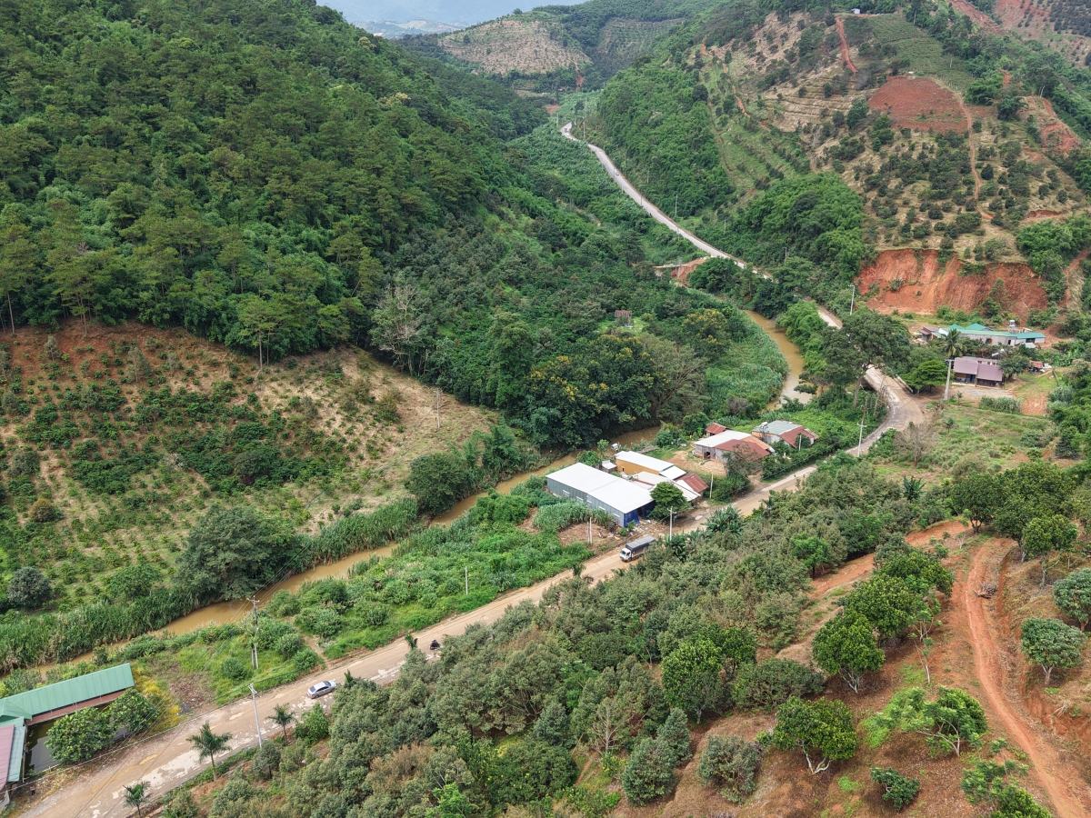 -Êlan dơ̆ng mrô 27 jhat rai ngă kơ klei êrô êbat dleh dlan.