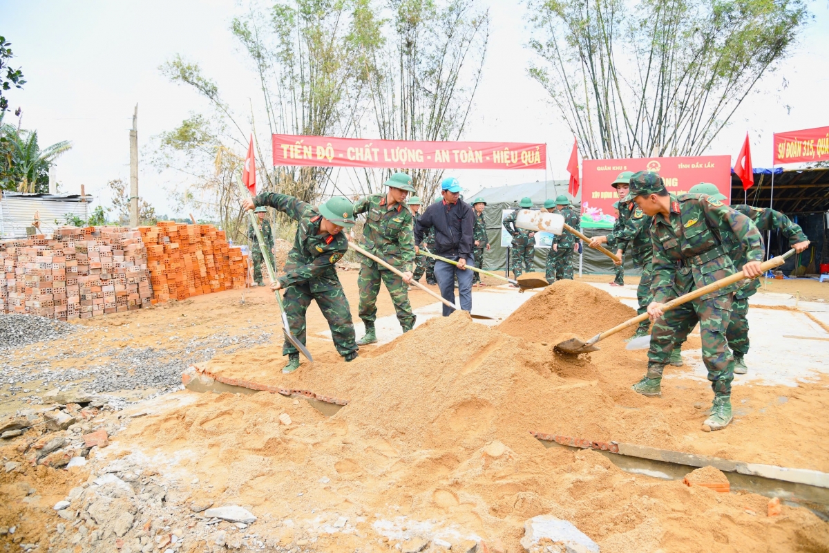 Sư đoân 315, Khu xiâm pơkuâ Quân khu 5 mơjiâng hngêi ăm kuăn pơlê kơpong têa kân lu Dak Lak