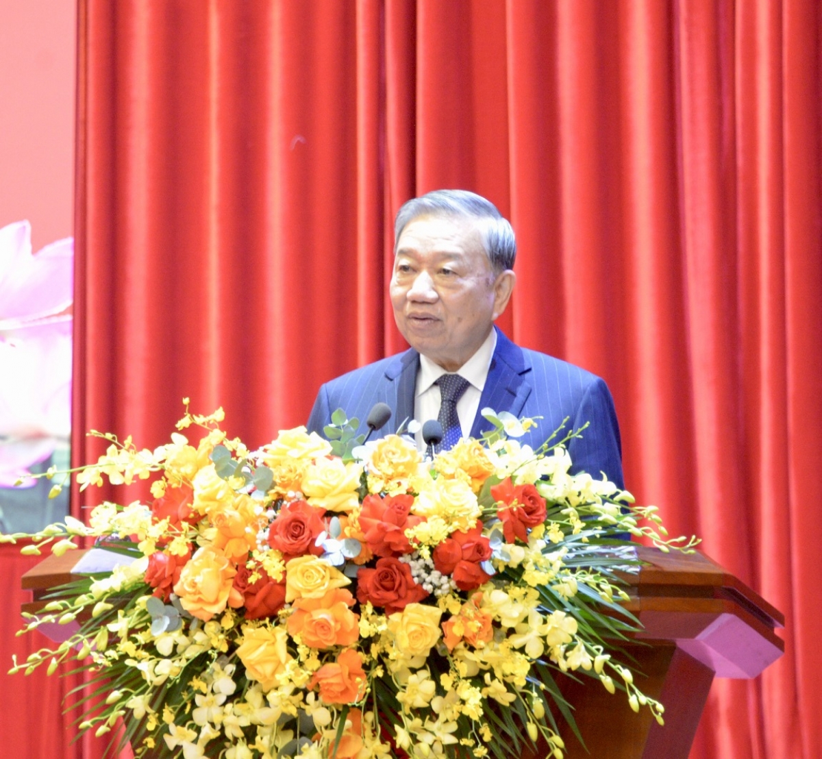 Khua git gai Ping gah ơi Tô Lâm pơhiăp ƀơi mông jơnum