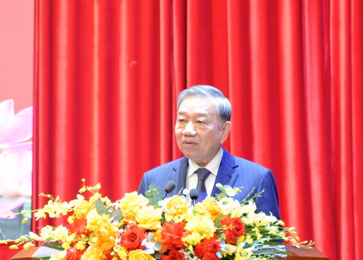 Tổng Ƀí thư ồng Tô Lâm đơs tàm pơrjum