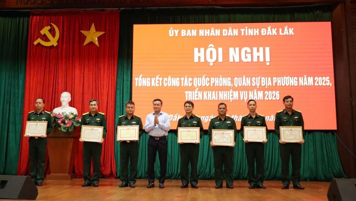  Anom bruă git gai tơhan tơring čar brơi Hră bơni kơ 24 khul grup hăng 50 čô