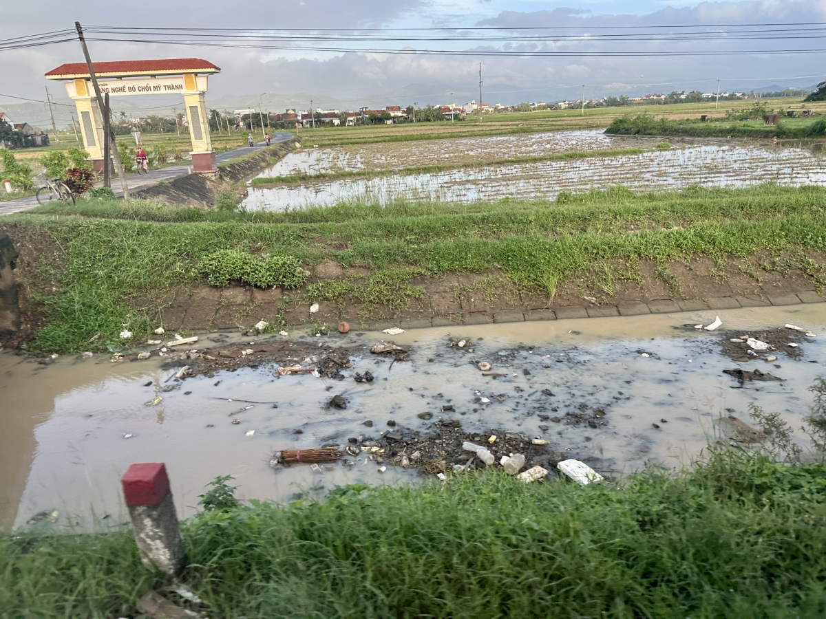 Hên mâu hno têa ai to tơnêi trâp, xoh hiu kơdât pro têa ôh tá kâi hiu