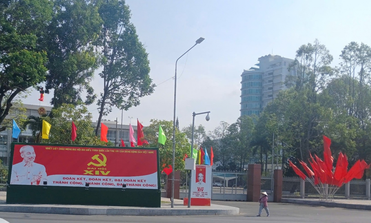 Những tấm panô chào mừng Đại hội Đảng lần thứ XIV được trang trí ở khắp các địa phương