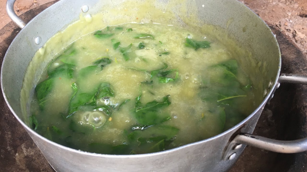 
Gŏ tơpŭng (hơte) hla hiong