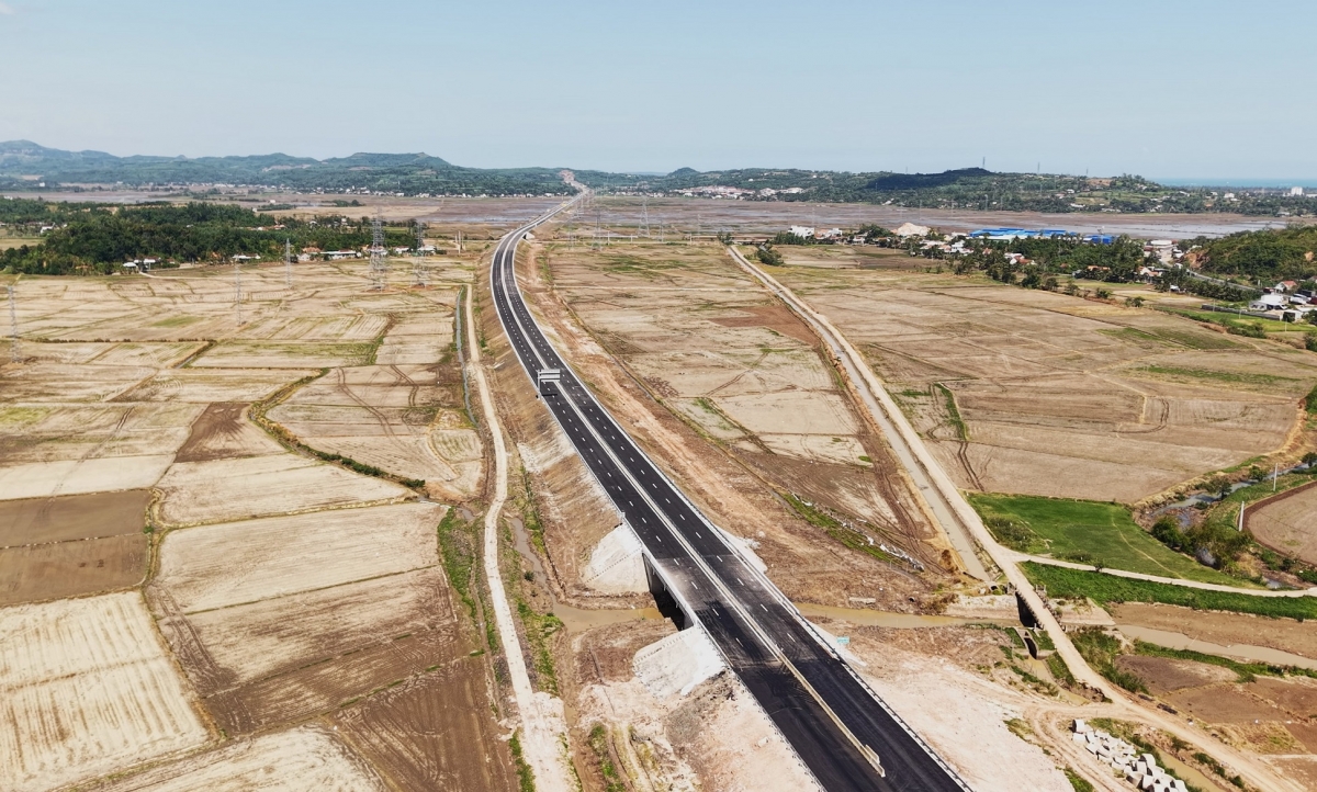 Anih man pơkra jơlan rơdêh đuăi hmar Chí Thạnh-Vân Phong găn nao tơring čar Dak Lak