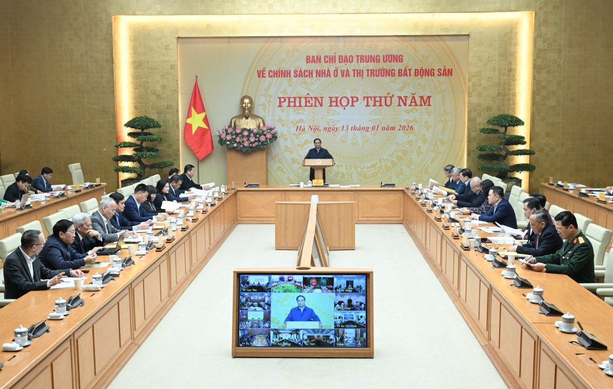 
Thủ tướng Phạm Minh Chính pơgơ̆r ‘Măng hop akŏm