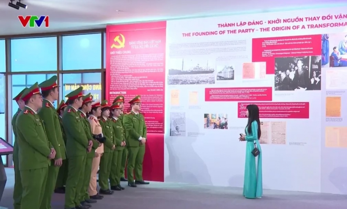 Hơn 200 tài liệu, hiện vật quý được trưng bày tại Triển lãm.