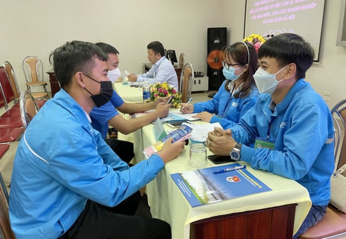 Tư vấn, định hướng việc làm cho các đoàn viên, thanh niên có nhu cầu.