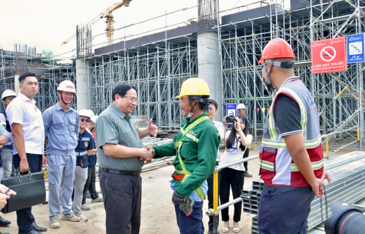 
 Thủ tướng ồng Phạm Minh Chính pơndờm pơnđiang cau lơh phan tàm tiah lơh broă