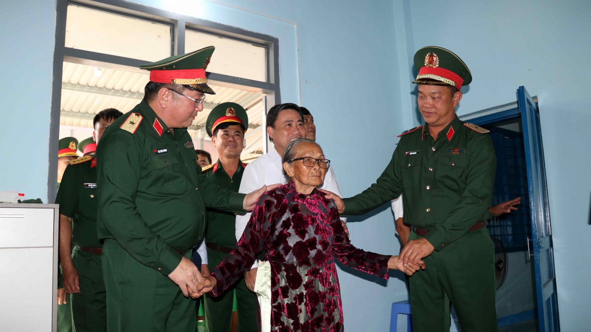 
Hơnih tơm khul linh Kuân khu năm hơpong hơlêm jơhngơ̆m yă Lê Thị Đã