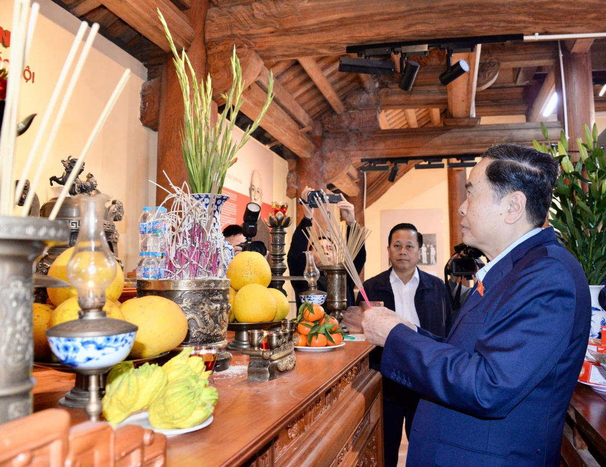 Khua Bruă Kbĭn ala Trần Thanh Mẫn nao myơr brui mngưi bi hdơr kơ Khua hlăm Bruă Kbĭn ala Bùi Bằng Đoàn