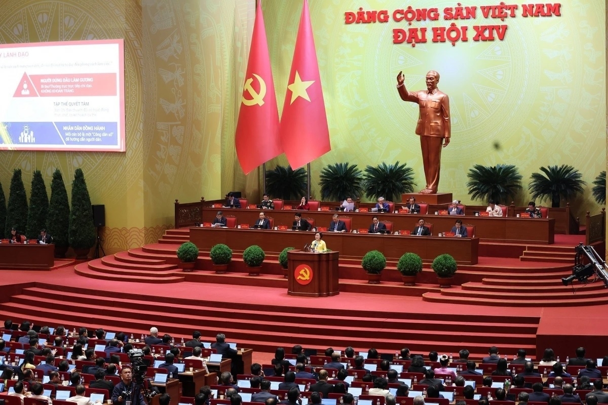 Pơrjum dờng dơ̆ XIV bơh Đảng dê