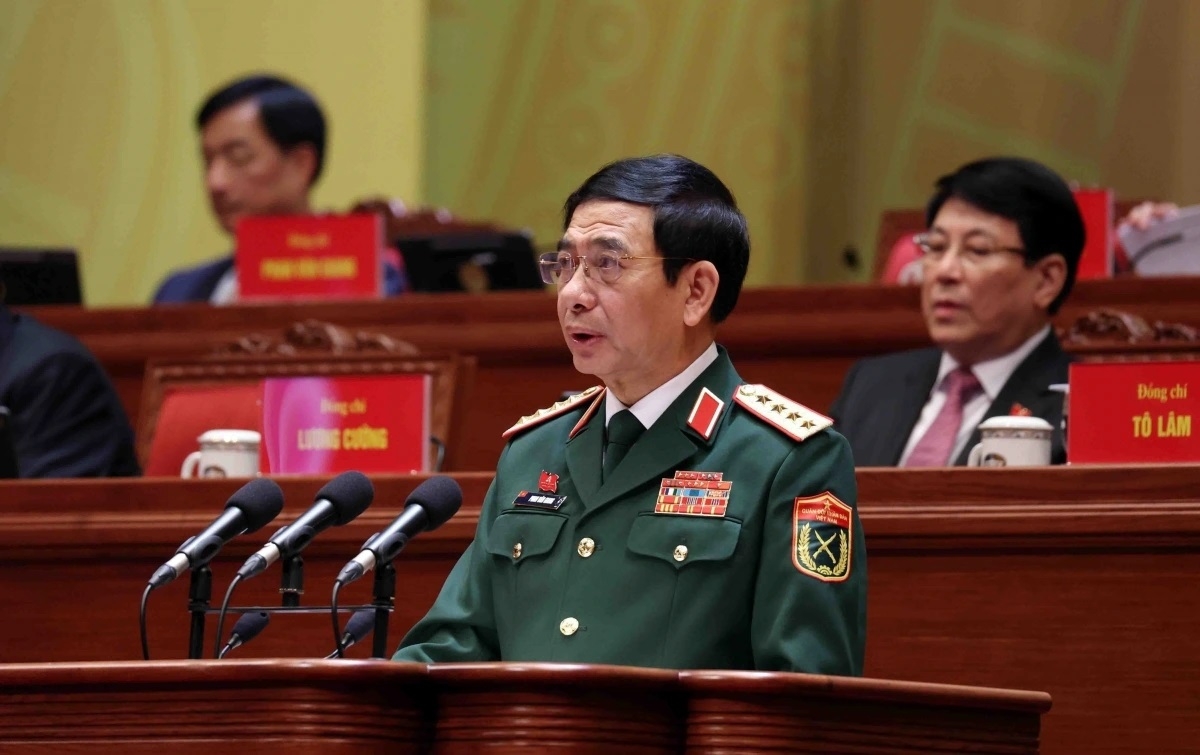Đại tướng Phan Văn Giang, Ủy viên Bộ Chính trị, Phó bí thư Quân ủy Trung ương, Bộ trưởng Quốc phòng, tham luận về vấn đề “Xây dựng Quân đội nhân dân cách mạng, chính quy, tinh nhuệ, hiện đại, làm nòng cốt xây dựng nền quốc phòng vững mạnh, hiện đại, gắn với nền an ninh nhân dân và thế trận lòng dân vững chắc”. Ảnh: TTXVN