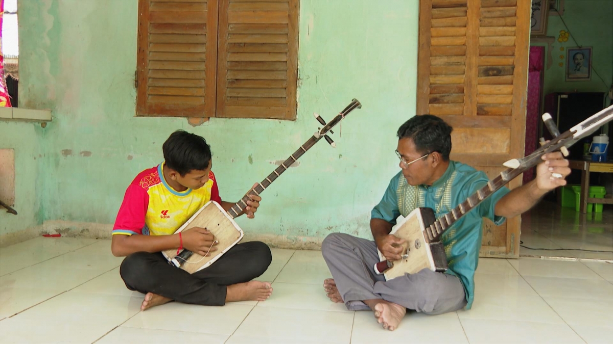 Đồng bào Khmer giữ gìn nghệ thuật chầm riêng chà pây