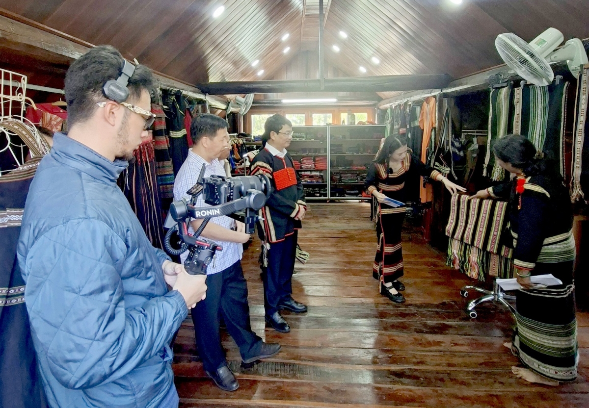 Săk tơm văn hóa dơi nkơnh n’hơ lam hvi lơn ta ntŭk pơk mbrô