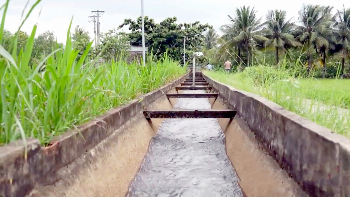 Hệ thống cảm biến tự ngắt khi độ mặn vượt ngưỡng cho phép