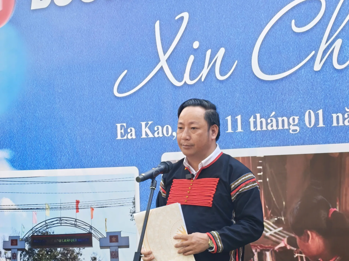 Khu pêi cheăng tơrŭm tê̆n ếo pơtâk Tơng Bông, Vi ƀan hnê ngăn bêng Ea Kao livestream