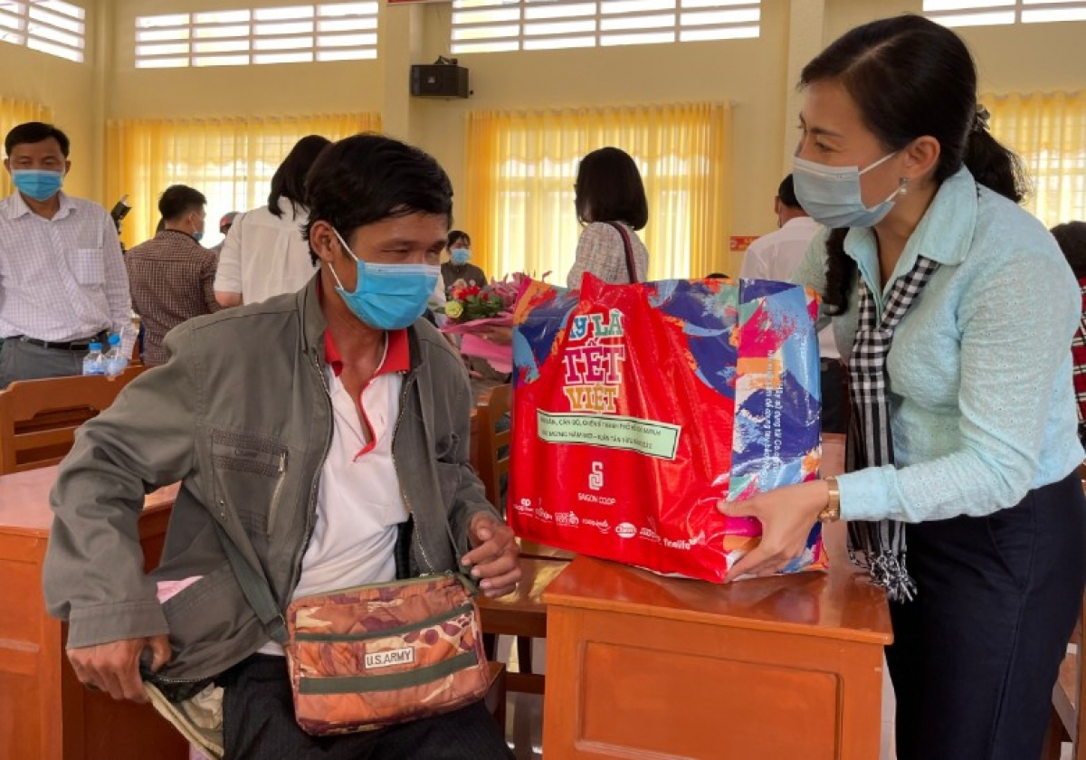 Kadung jien rahra, pahala hu peih ngak, danak dak oh kayua bruk duah laba