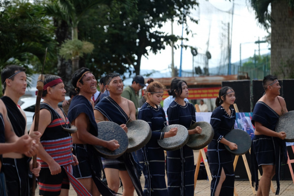 Rùp ai bơh tàm internet